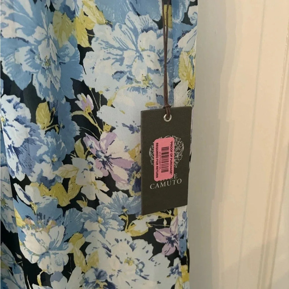 Vince Camuto Small Floral Tiered High Neck Maxi Dress - Picture 4 of 8